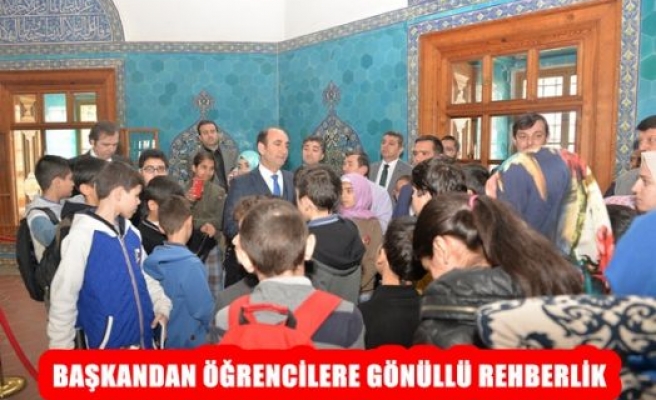 Başkandan Öğrencilere Gönüllü Rehberlik