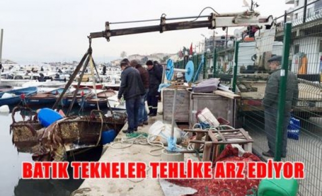 Batık Tekneler Tehlike arz ediyor