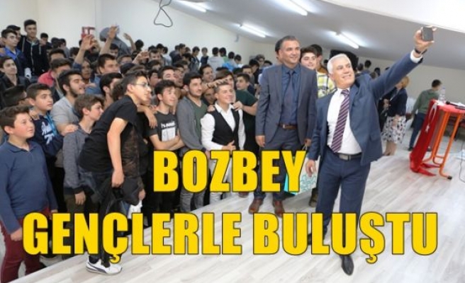 Bozbey Gençlerle Buluştu