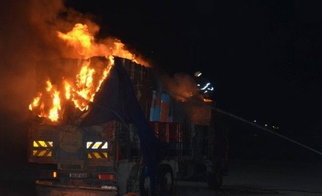 Bursa’da Aynı Mahallede 3 Araç Kundaklandı