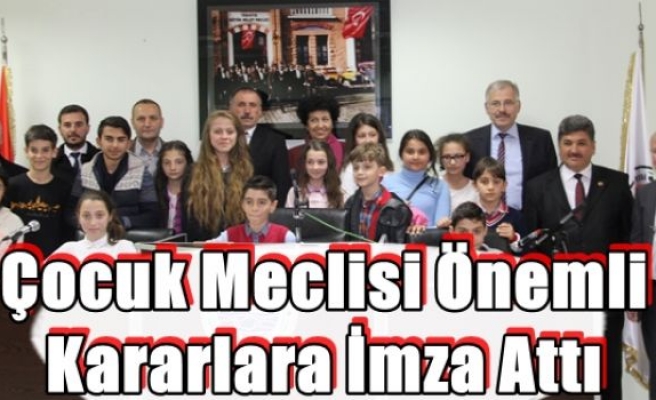 Çocuk Meclisi Önemli Kararlara İmza Attı