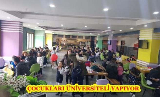 ÇOCUKLARI ÜNİVERSİTELİ YAPIYOR