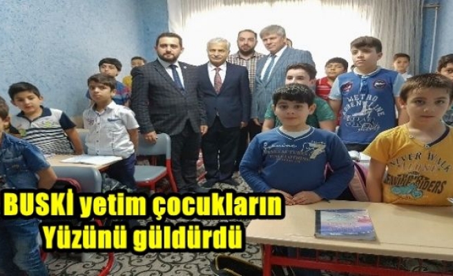 Çocukların yüzünü güldürdü