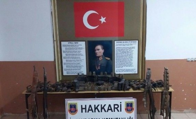 Çukurca’da PKK’ya Ait Mühimmat Deposu Ele Geçirildi