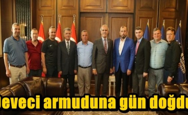 Deveci armuduna gün doğdu