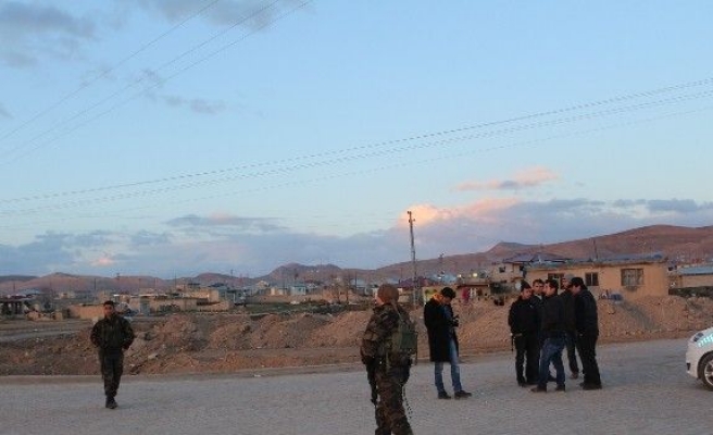 Diyadin’de Çatışma Bölgesine Giden Yollar Kapatıldı