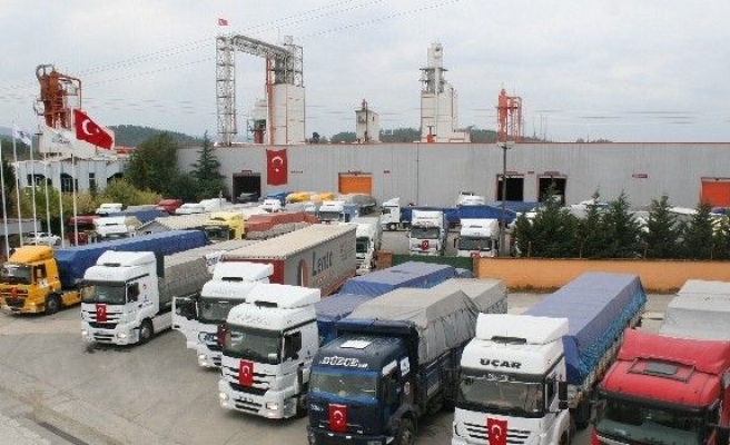 Düzce’den Doğu İllerine 100 Tır’lık Kardeşlik Konvoyu