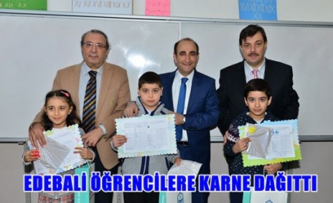 Edebali öğrencilere karne dağıttı