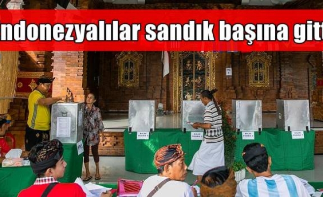 Endonezyalılar sandık başına gitti