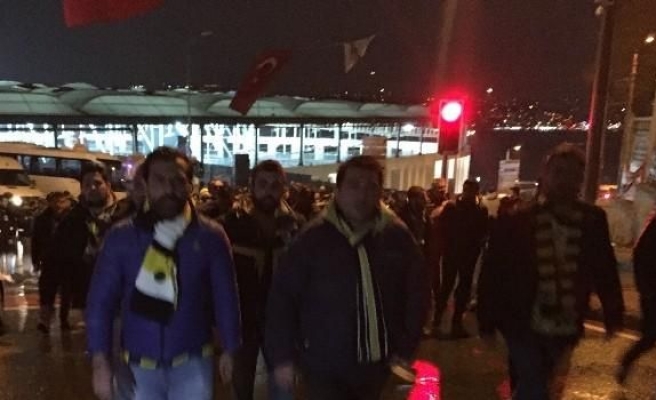 Fenerbahçeli taraftarlar Vodafone Arena’dan ayrıldı