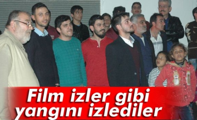 Film İzler Gibi Yangını İzlediler!