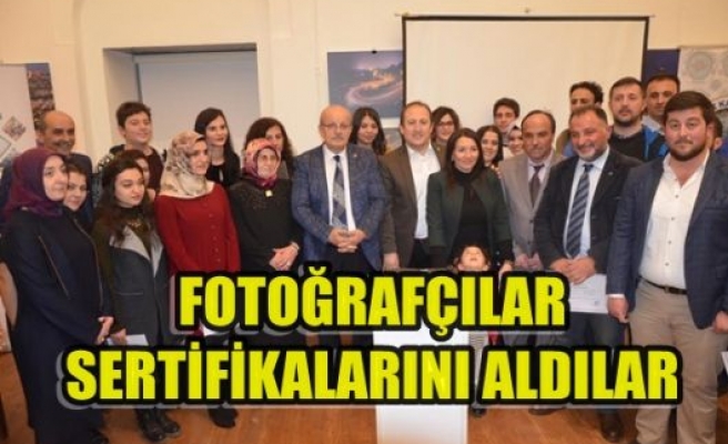  Fotoğrafçılar Seltifikalarını Aldılar