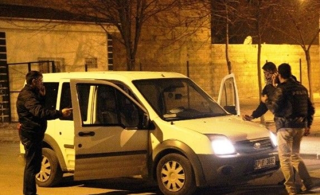 Gaziantep’te Polis Müdürünün Aracına Silahlı Saldırı