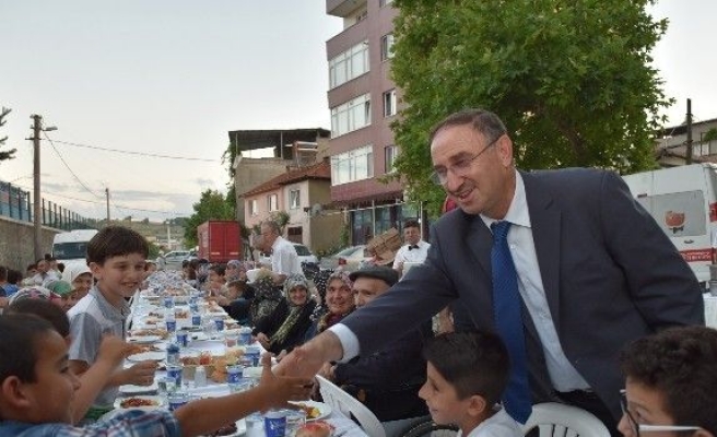 Gönüller İftarda Bir Araya Geldi