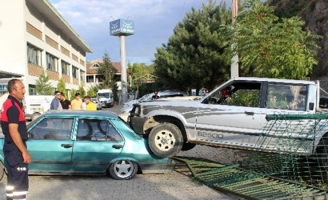 Gümüşhane’de trafik kazası: 3 yaralı