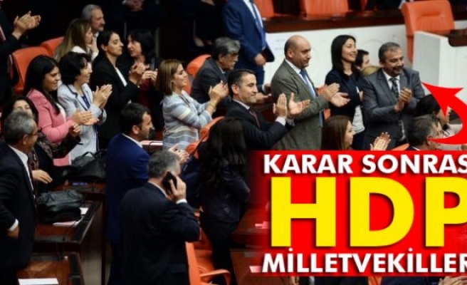 HDP'li vekillerden dokunulmazlık sonucuna alkışlı protesto