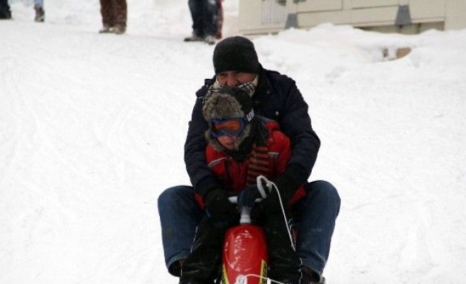 Ilgaz’a Kayak Tutkunlarının İlgisi Giderek Artıyor