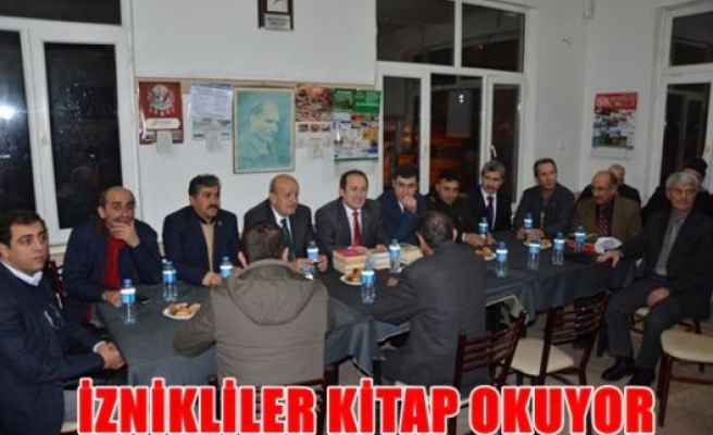 İznikliler kitap okuyor