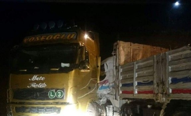 Kastamonu’da TIR ile kamyon çarpıştı: 1 yaralı