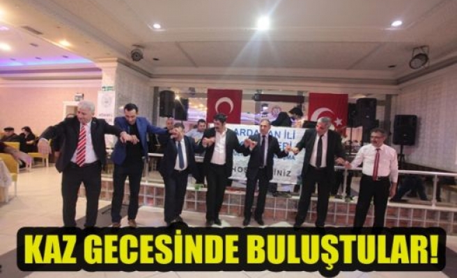 KAZ GECESİNDE BULUŞTULAR!