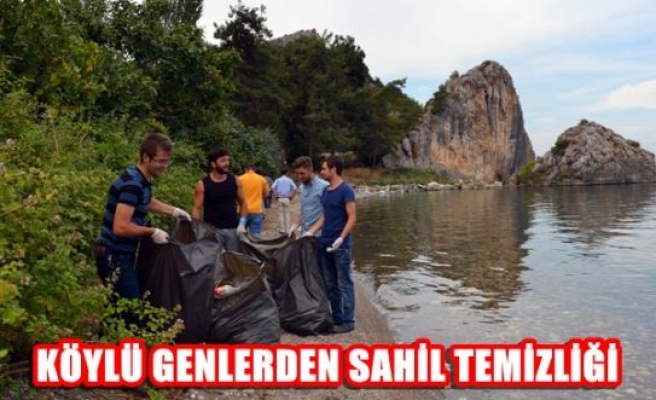 Köylü gençlerden sahil temizliği