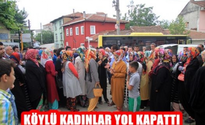 Köylü Kadınlar Yol Kapattı