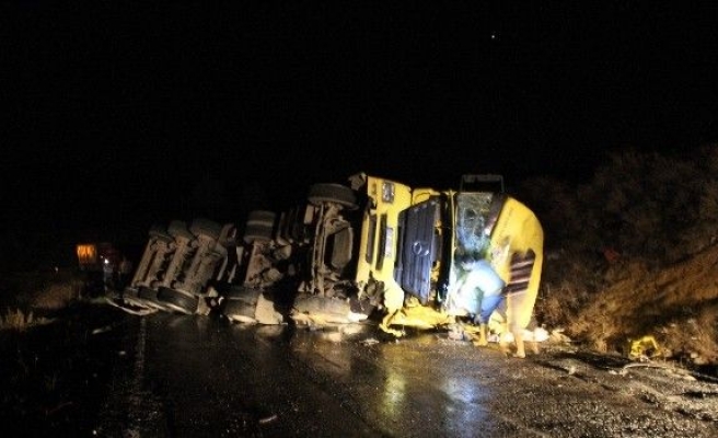 Kütahya’da Asit Tankeri Devrildi: 1 Yaralı