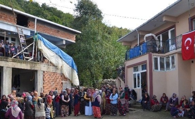 Maden Şehidi Gözyaşlarıyla Son Yolculuğuna Uğurlandı