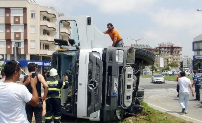 Manavgat’ta Trafik Kazası: 1 Yaralı