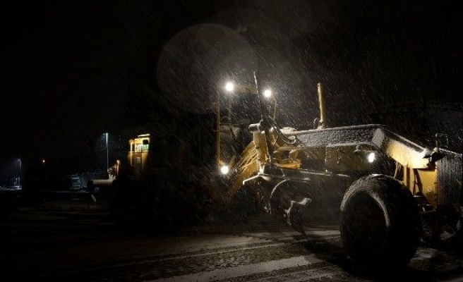 Meram Belediyesi gece kar alarmında