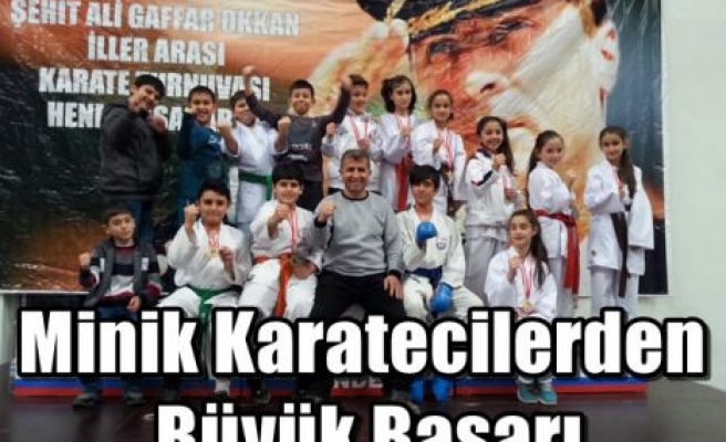 Minik Karatecilerden Büyük Başarı