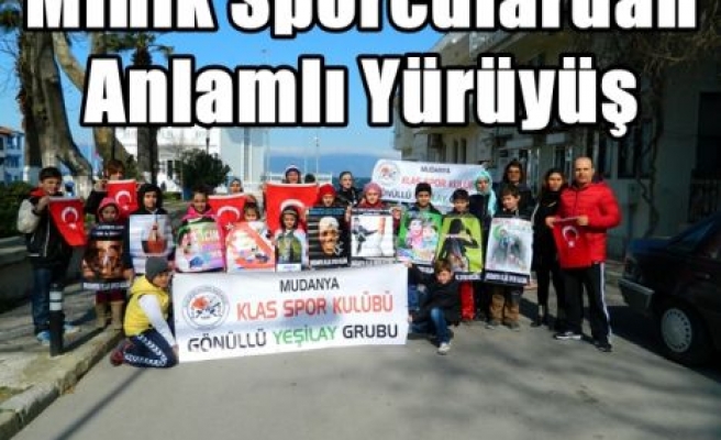 Minik Sporculardan Anlamlı Yürüyüş