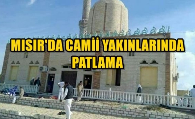 Mısır'da cami yakınlarında patlama