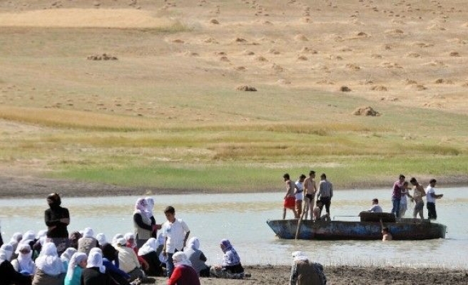 Muş’ta Serinlemek İçin Suya Giren Çocuk Boğuldu