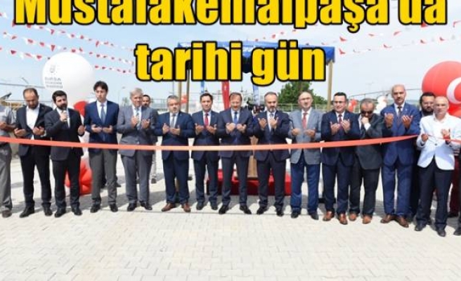 Mustafakemalpaşa'da tarihi gün