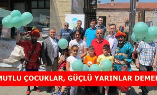 MUTLU ÇOCUKLAR, GÜÇLÜ YARINLAR DEMEK