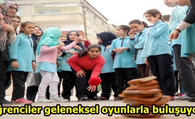 Öğrenciler geleneksel oyunlarla buluşuyor