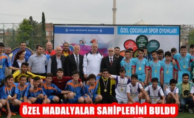 Özel Madalyalar Sahiplerini Buldu