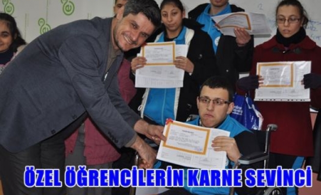 Özel Öğrencilerin karne sevinci