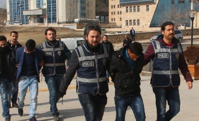 Polisin Dikkati Öğretmenin 250 Bin Lirasını Kurtardı