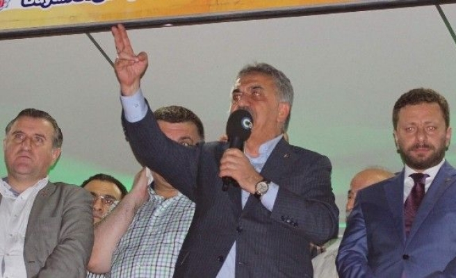 Rize’de demokrasi nöbeti sürüyor…