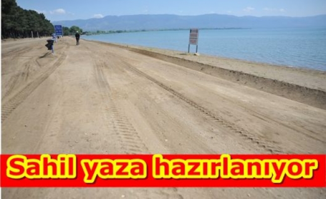 Sahil yaza hazırlanıyor