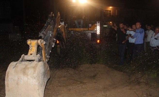 Sakarya’da şüpheli kazı mahalleliyi sokağa döktü