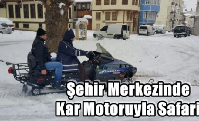 Şehir Merkezinde Kar Motoruyla Safari