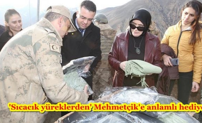 'Sıcacık yüreklerden' Mehmetçik'e anlamlı hediye