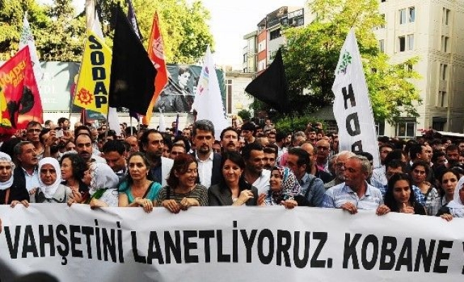 Taksim’de HDP’lilerden IŞİD Protestosu