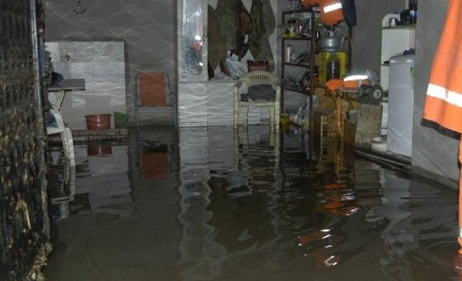 Tekirdağ’da Evi Su Bastı