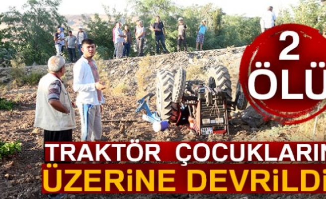 TRAKTÖR ÇOCUKLARIN ÜZERİNE DEVRİLDİ!