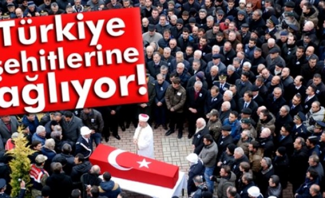 Türkiye şehitlerine ağladı