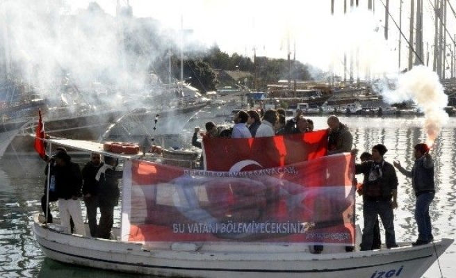 Uludere Anmasına Denizden Protesto